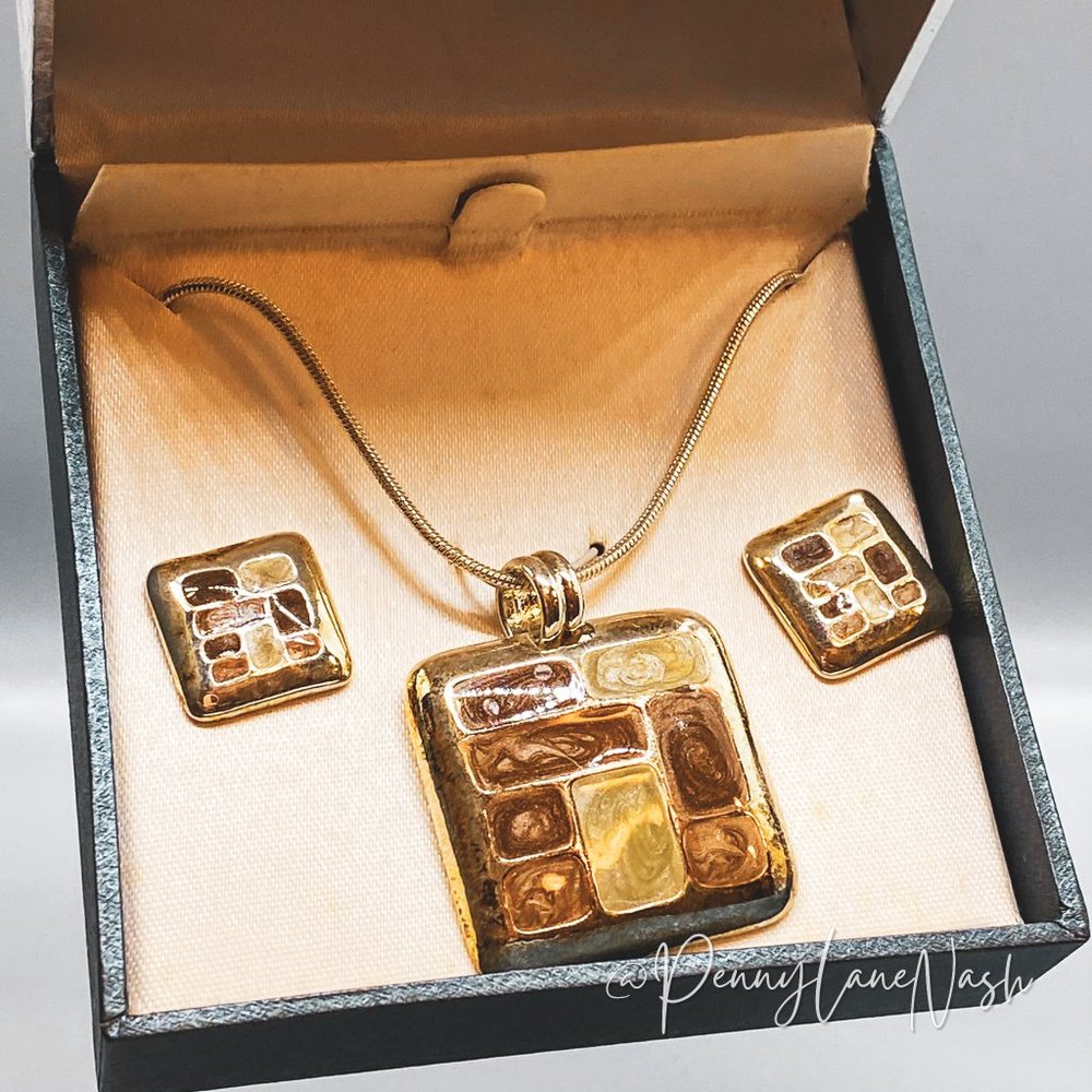 Worthington Square Geometric Necklace & Stud Earrings Set - Picture 3 of 7